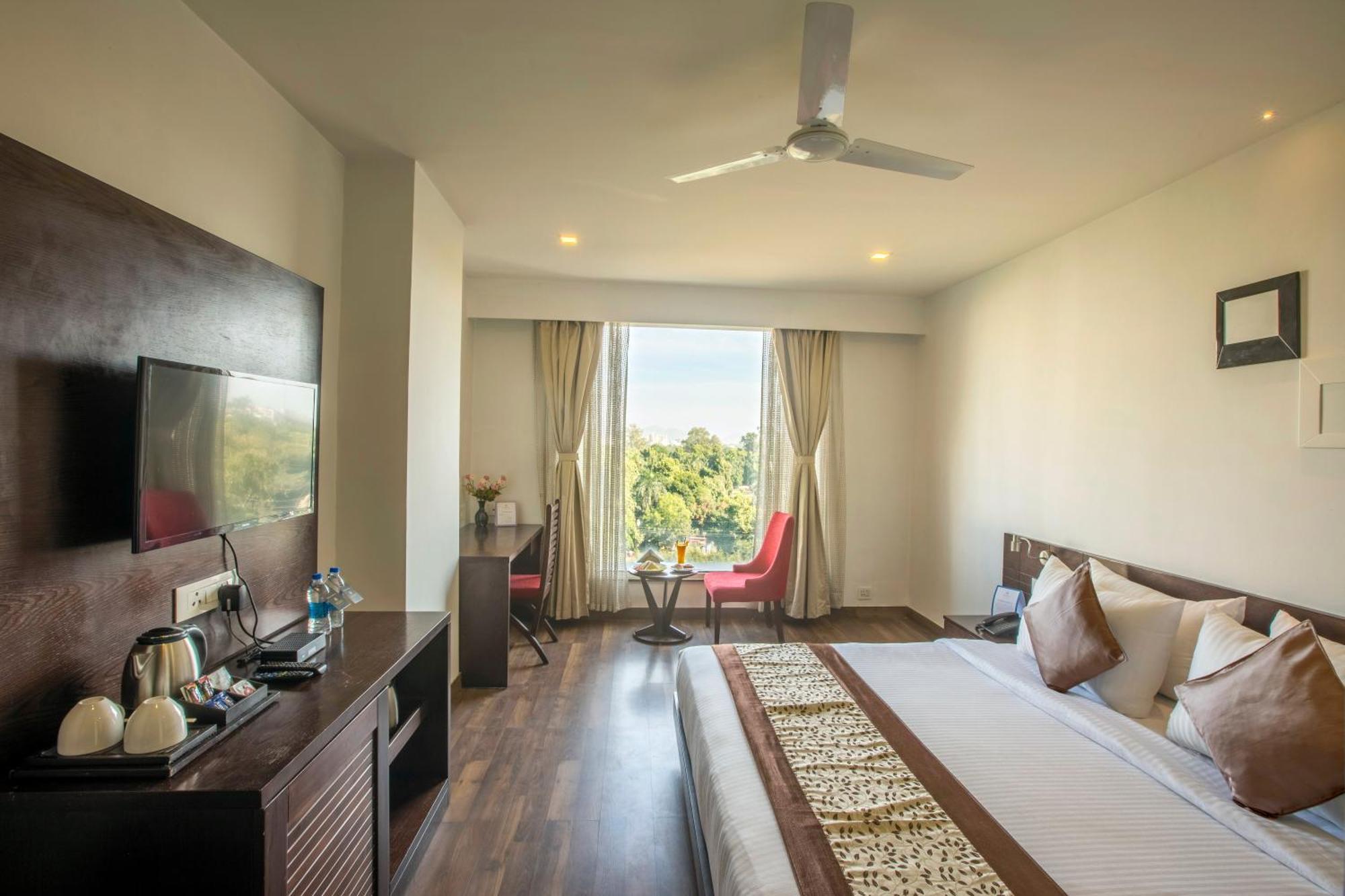 Vesta Grand Central Udaipur Eksteriør billede