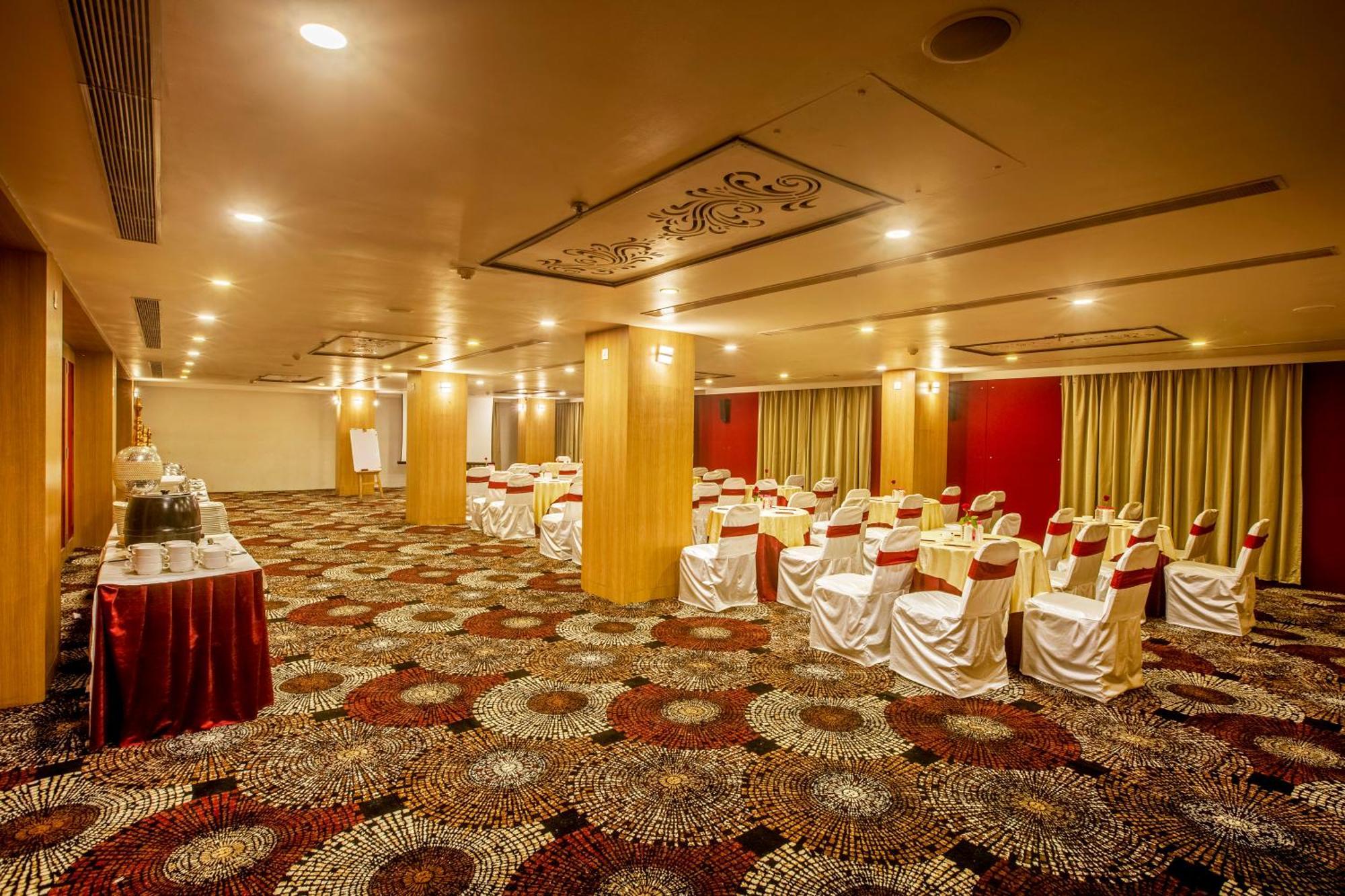 Vesta Grand Central Udaipur Eksteriør billede