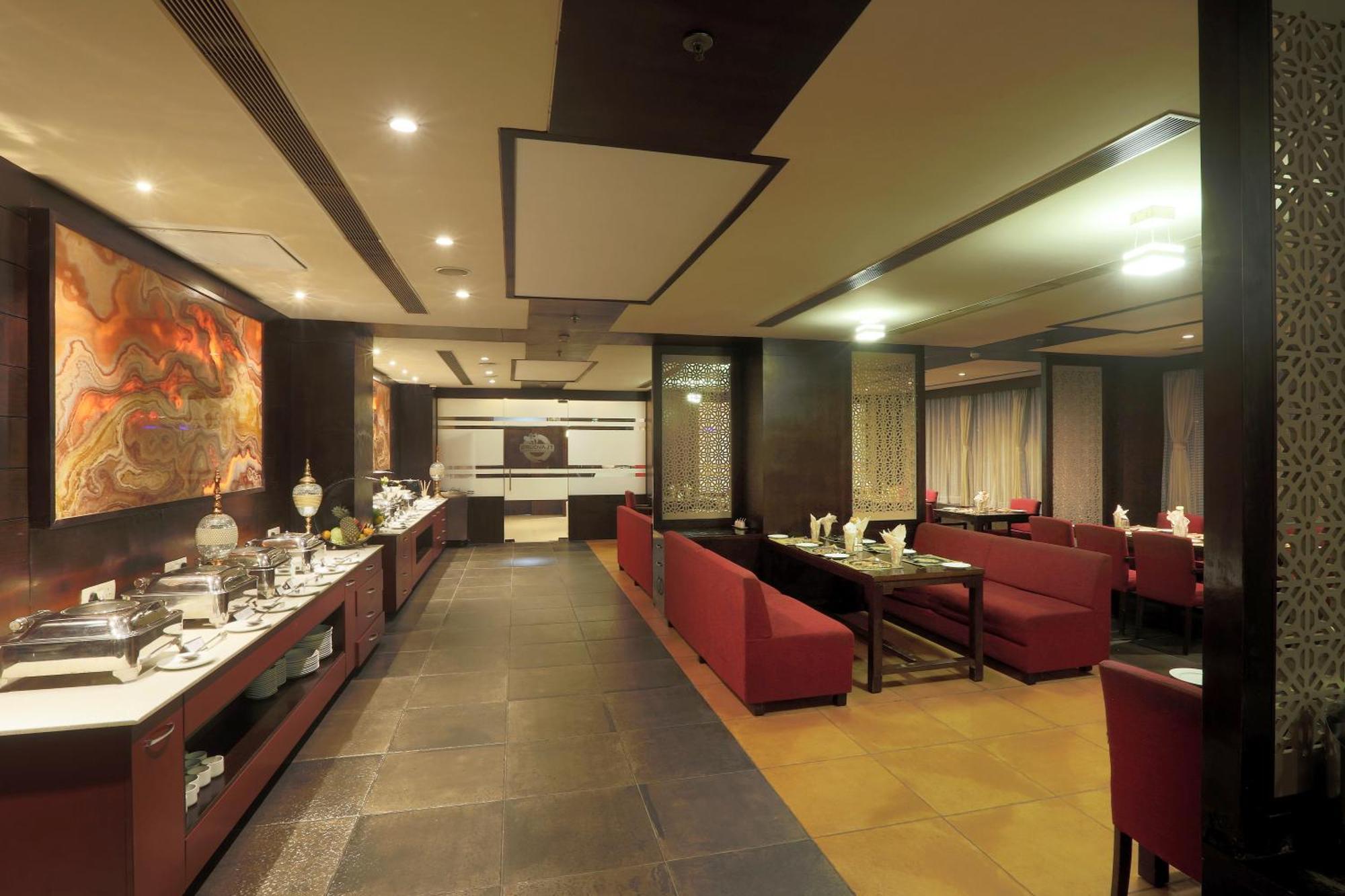 Vesta Grand Central Udaipur Eksteriør billede