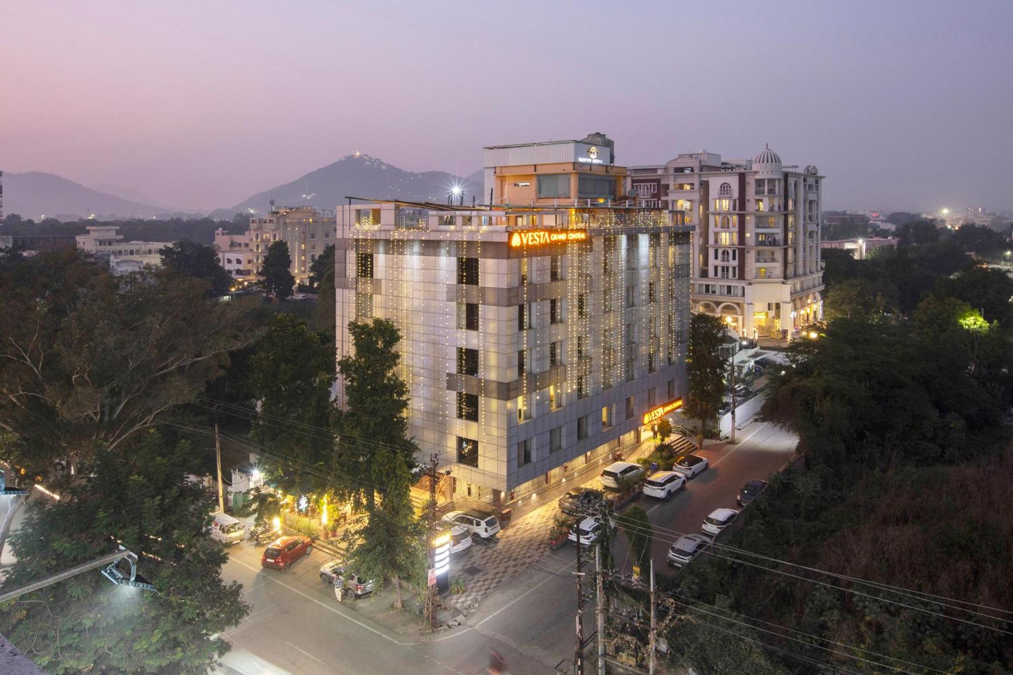 Vesta Grand Central Udaipur Eksteriør billede
