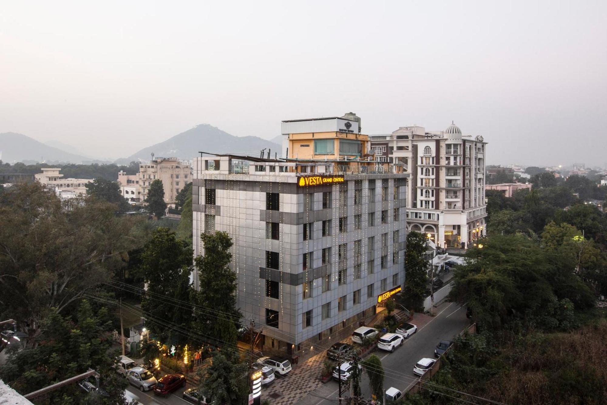 Vesta Grand Central Udaipur Eksteriør billede